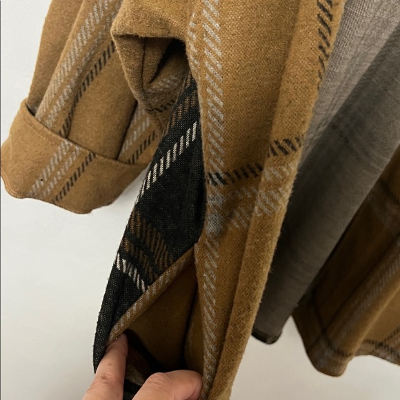 Brown Plaid Women's Shaket - Picture 3 of 8